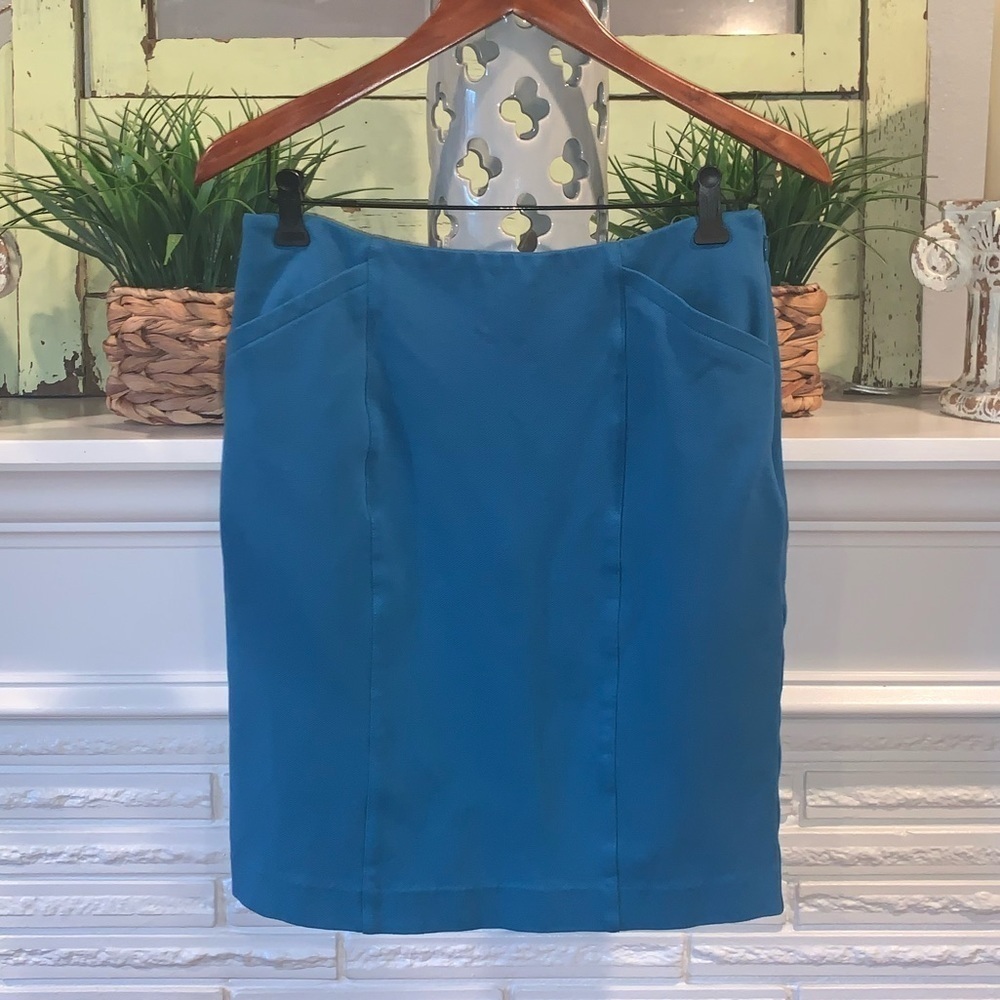 CAbi Teal Blue Sigourney Stretch Pencil Skirt with Side Zipper Size 4 Workwear - Picture 3 of 12